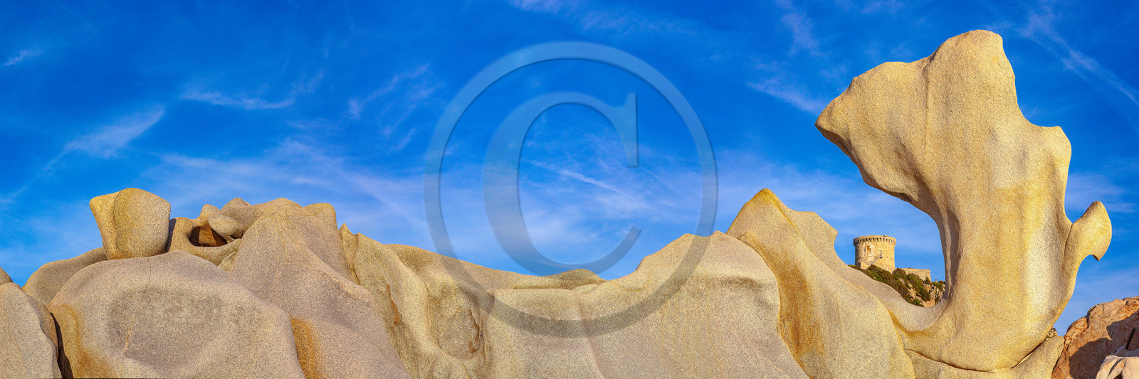 Tour génoise de Campomoro et taffoni