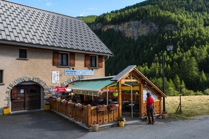 Arvieux, patisserie salon de thé La Roche