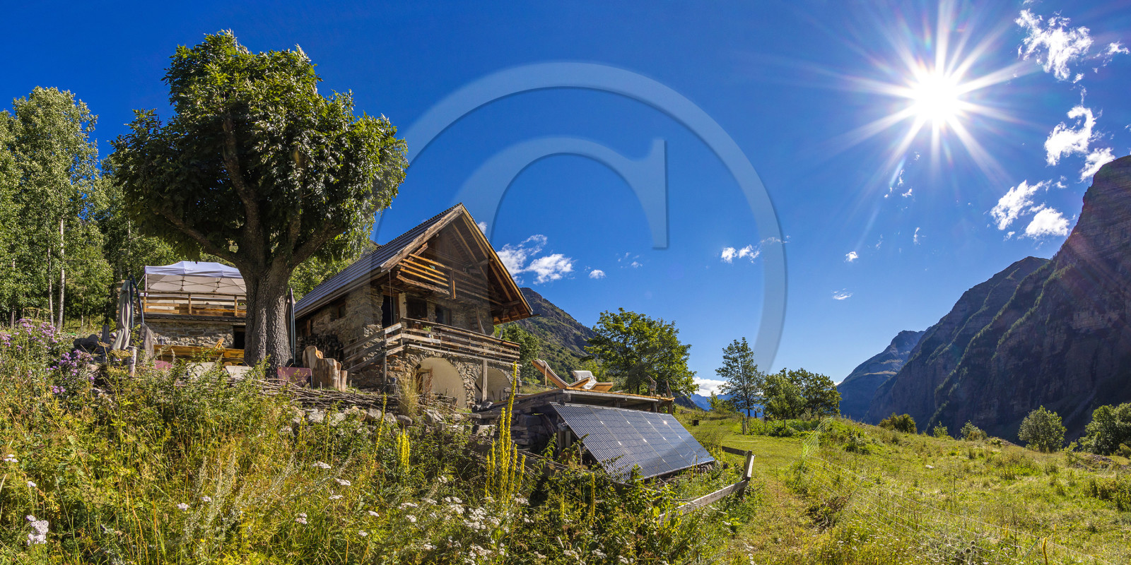 L'Ecrin de Violette, Chambres et table d'hôtes