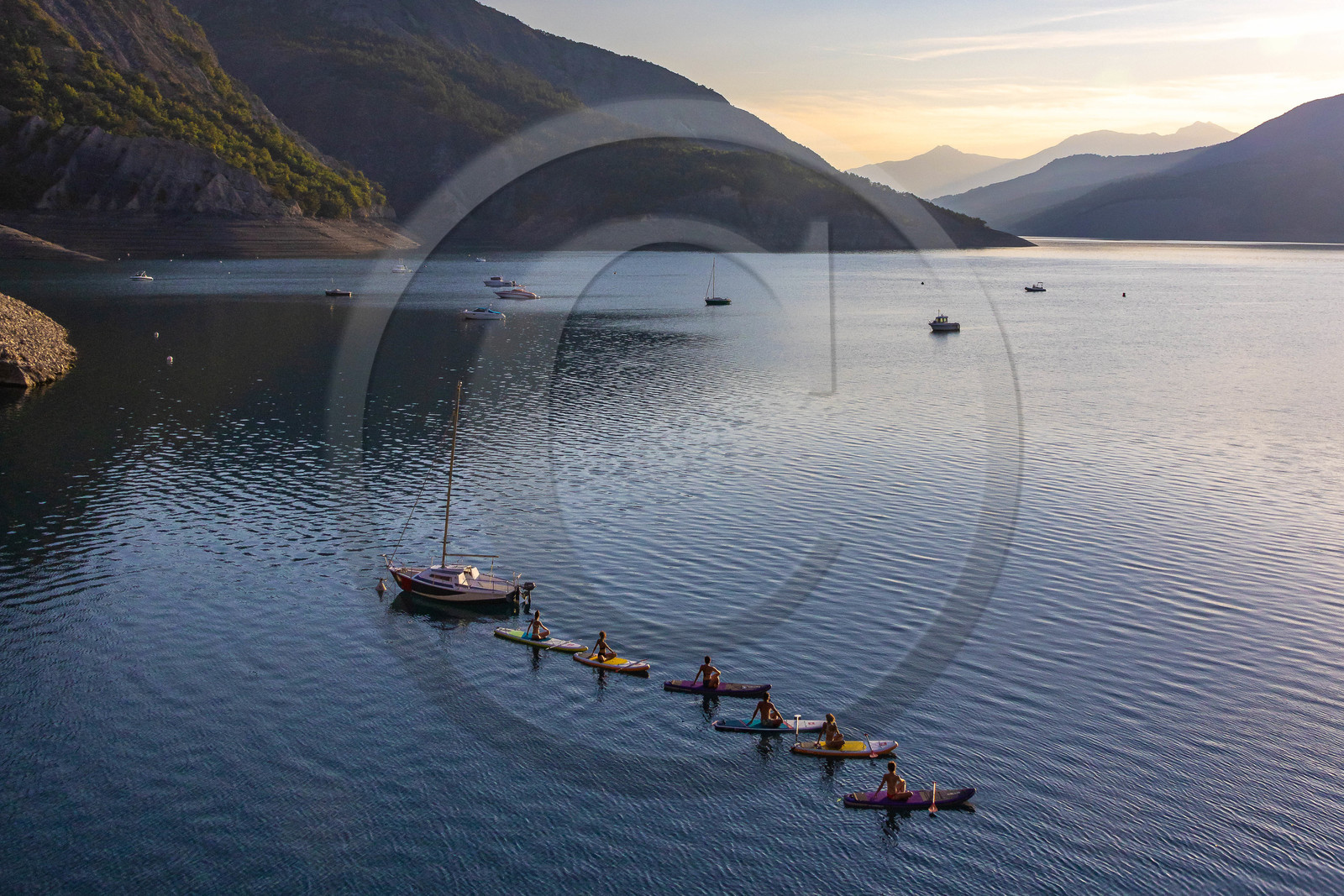 Yoga sur paddle, Serre-Ponçon Aloha