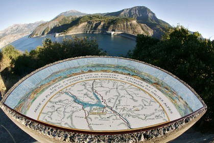 Barrage de Serre-Ponçon, table d'orientation