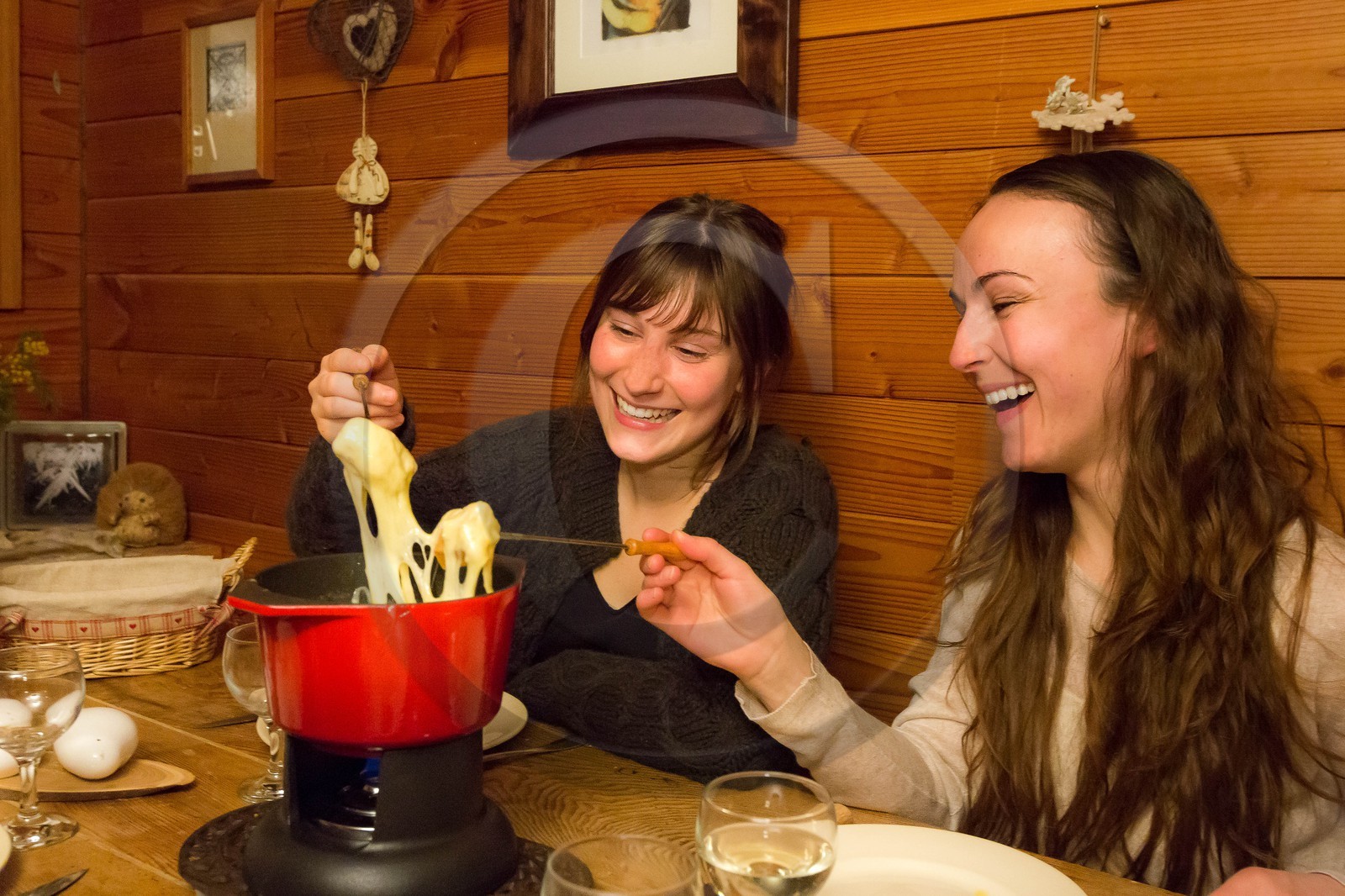 La fondue savoyarde est un plat régional de la gastronomie française