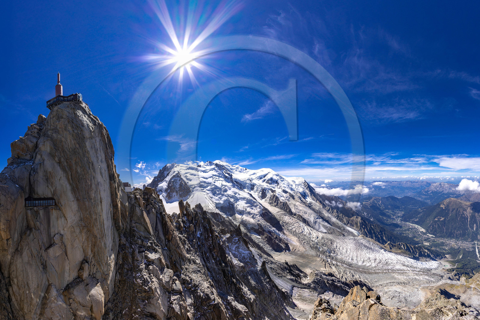 Aiguille du Midi et le Mont-Blanc