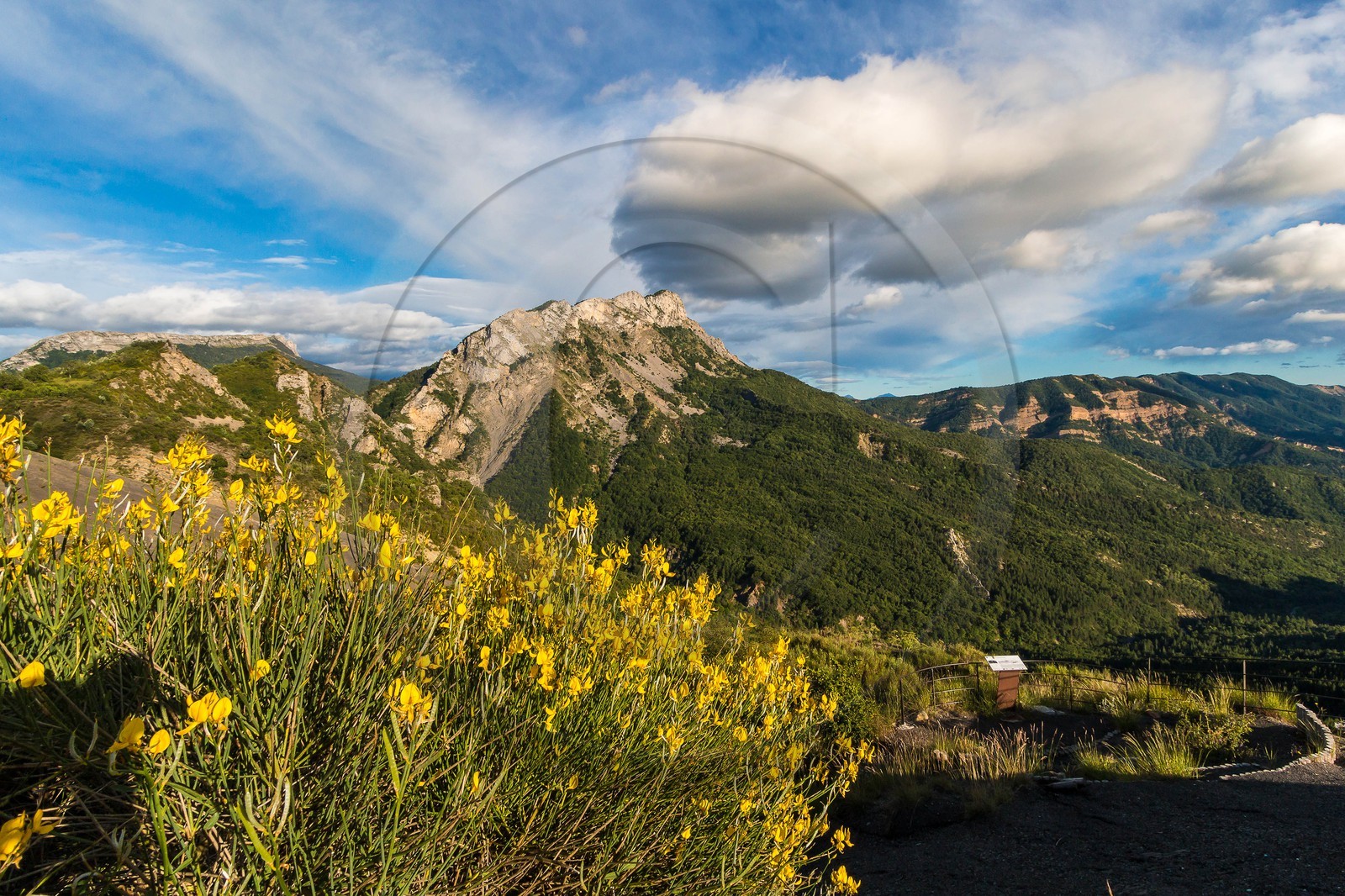 Authon, panorama de Lèbre, gorges du Vançon