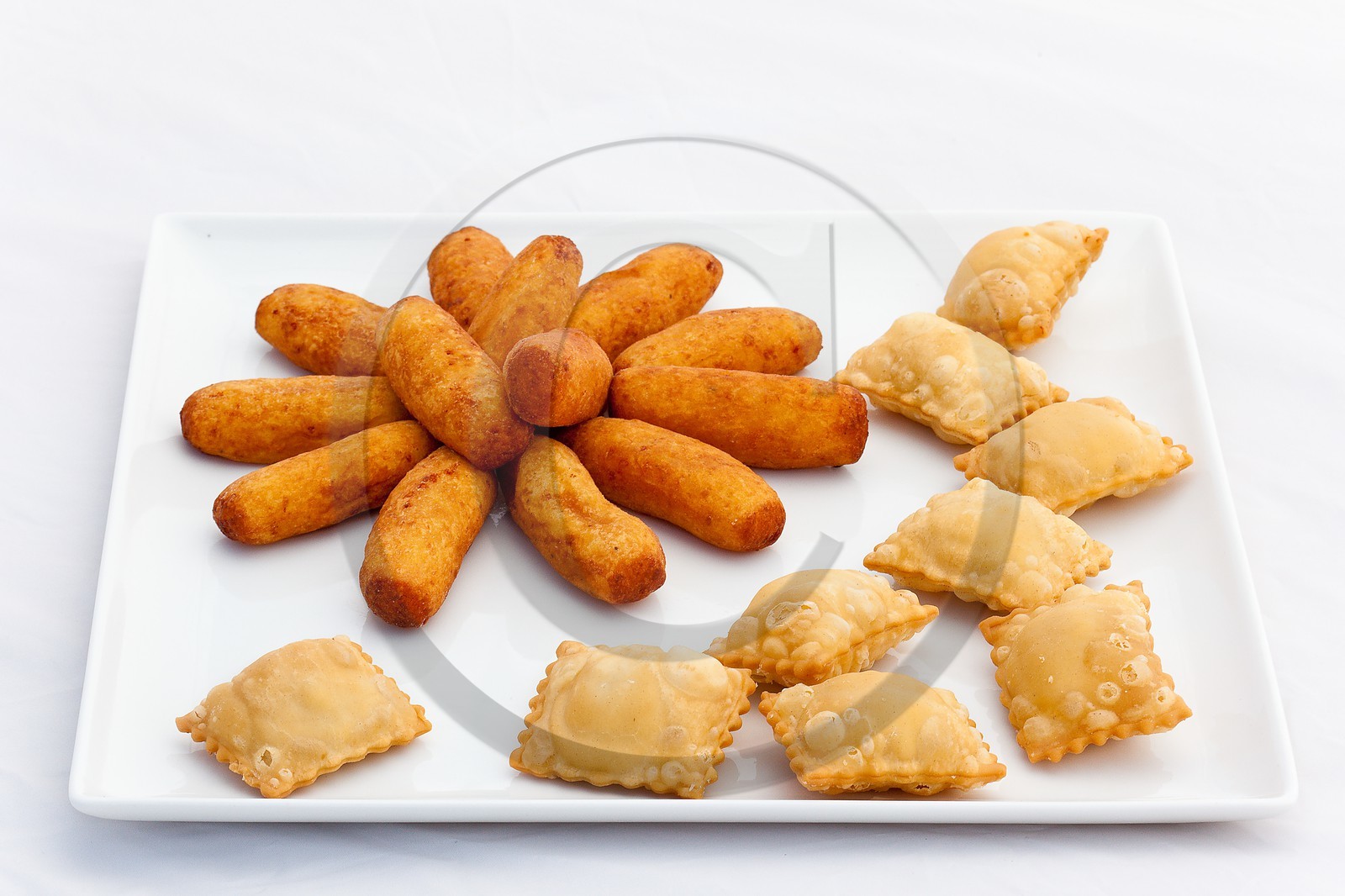 Assiette de tourtons et ravioles du Champsaur, spécialités culinaires de la vallée du Champsaur et du Valgaudemar