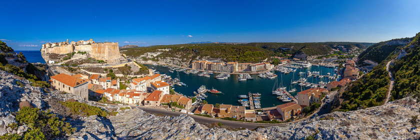 Bonifacio, la Citadelle et le port