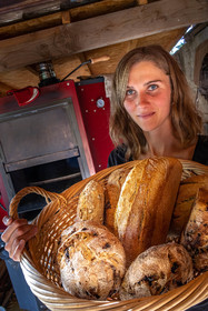Le Pain de Coste Joffre, Claire Louise