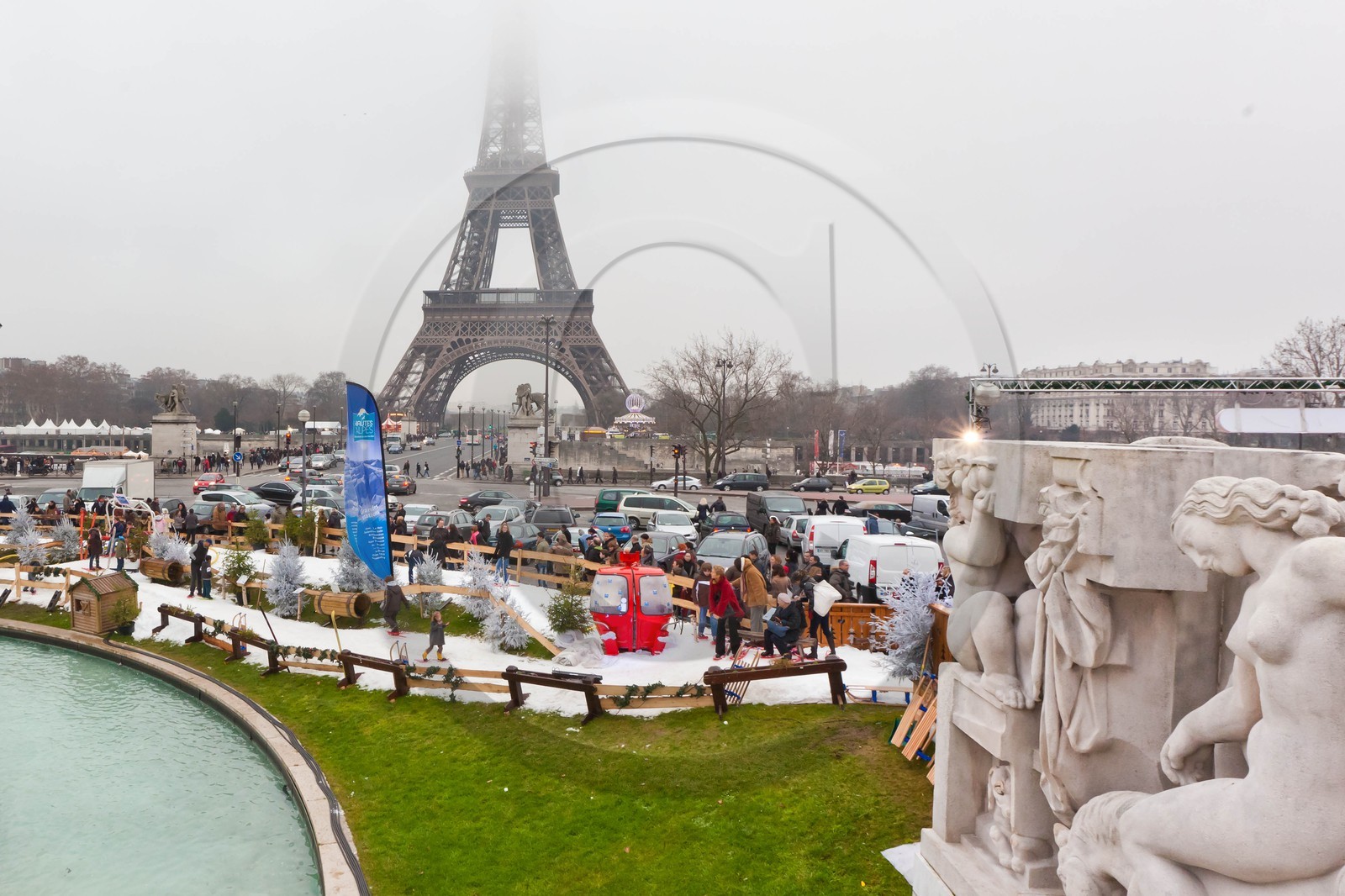 Paris, 2011, le village de Noël du Trocadéro et son univers de neige et glace