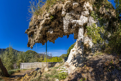 Cascade pétrifiante de Remollon
