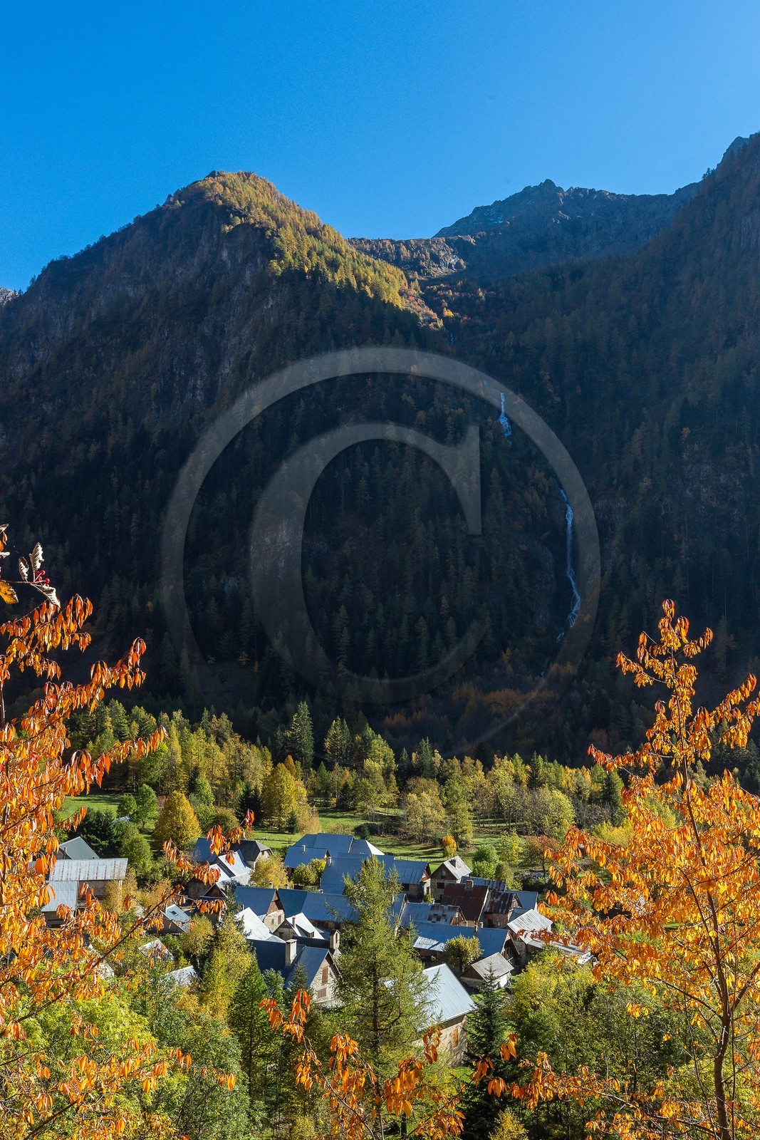 Vallée du Béranger village de Valjouffrey, hameau de Valsenestre