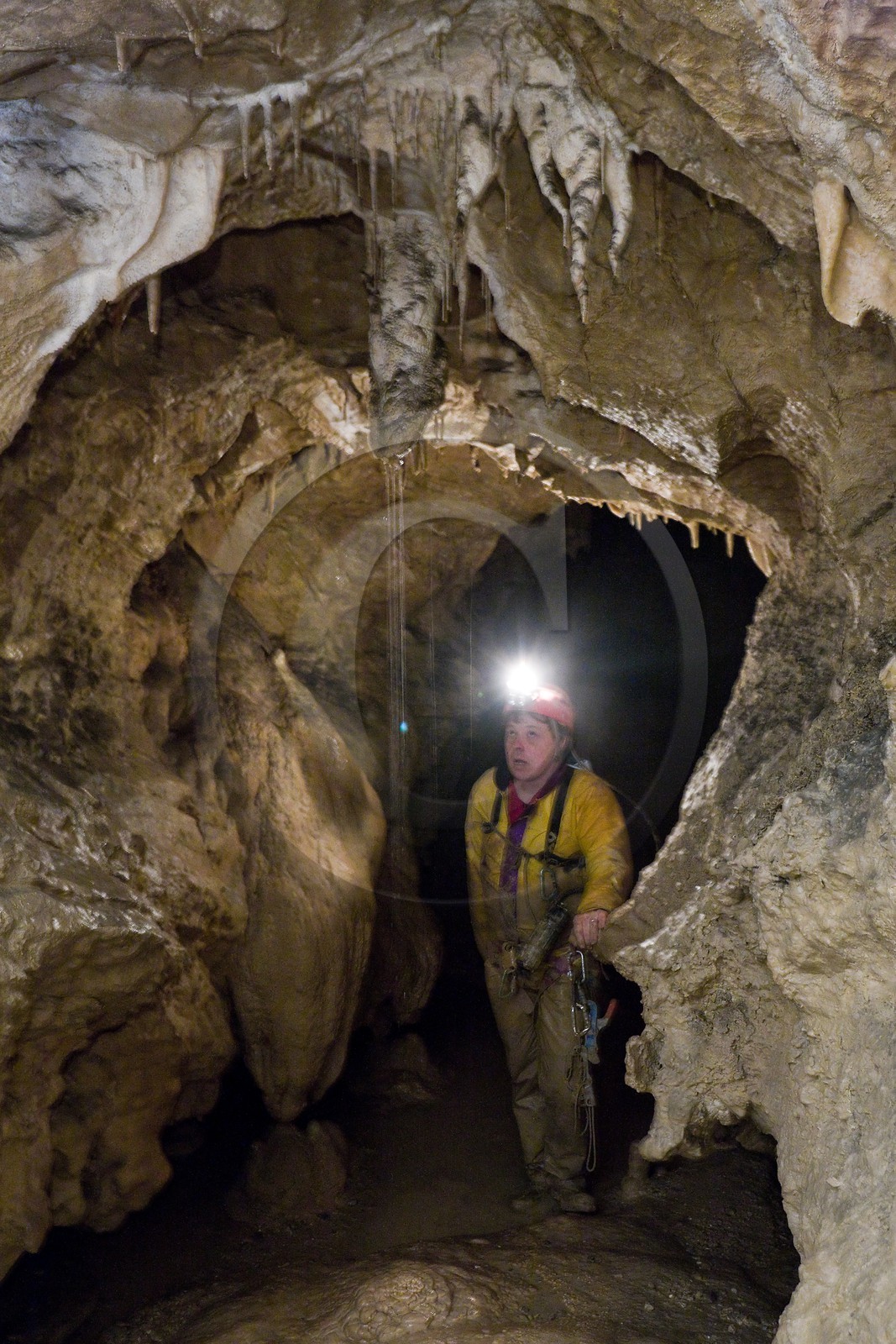 Gorges d'Agnielles, Spéléologie