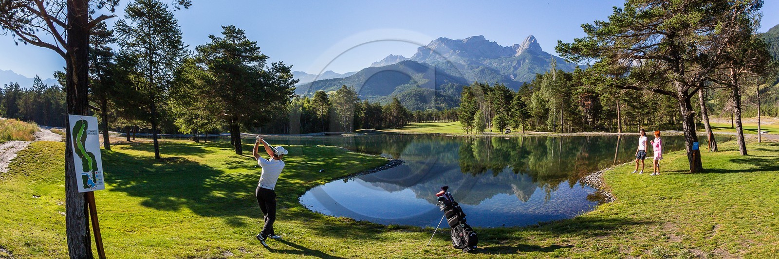 Barcelonnette, Golf de Bois-Chenu