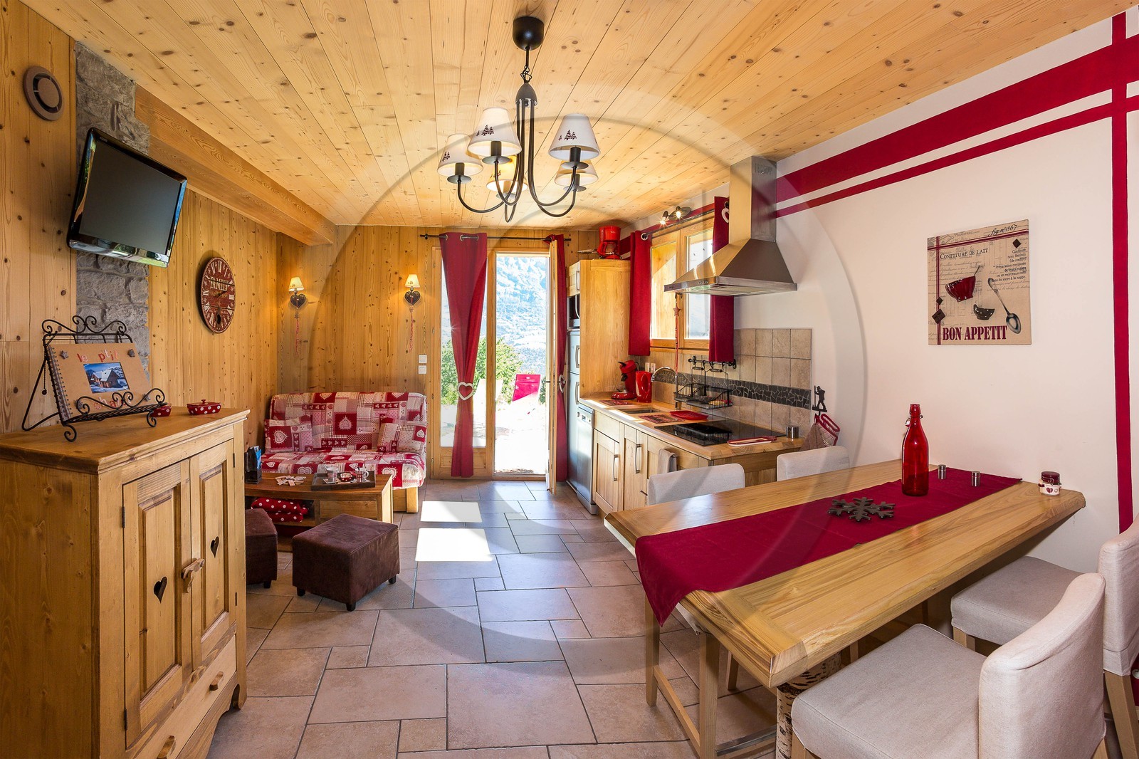 Saint-Léger-les-Mélèzes, location saisonnière, appartement 4 personnes dans le chalet de Emmanuel Blondeau