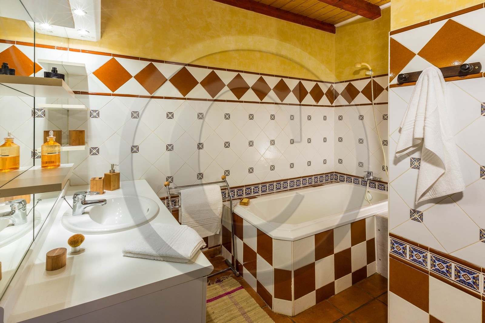 Vallée du Champsaur, Chambre et table d'hôtes La Bonne Terre