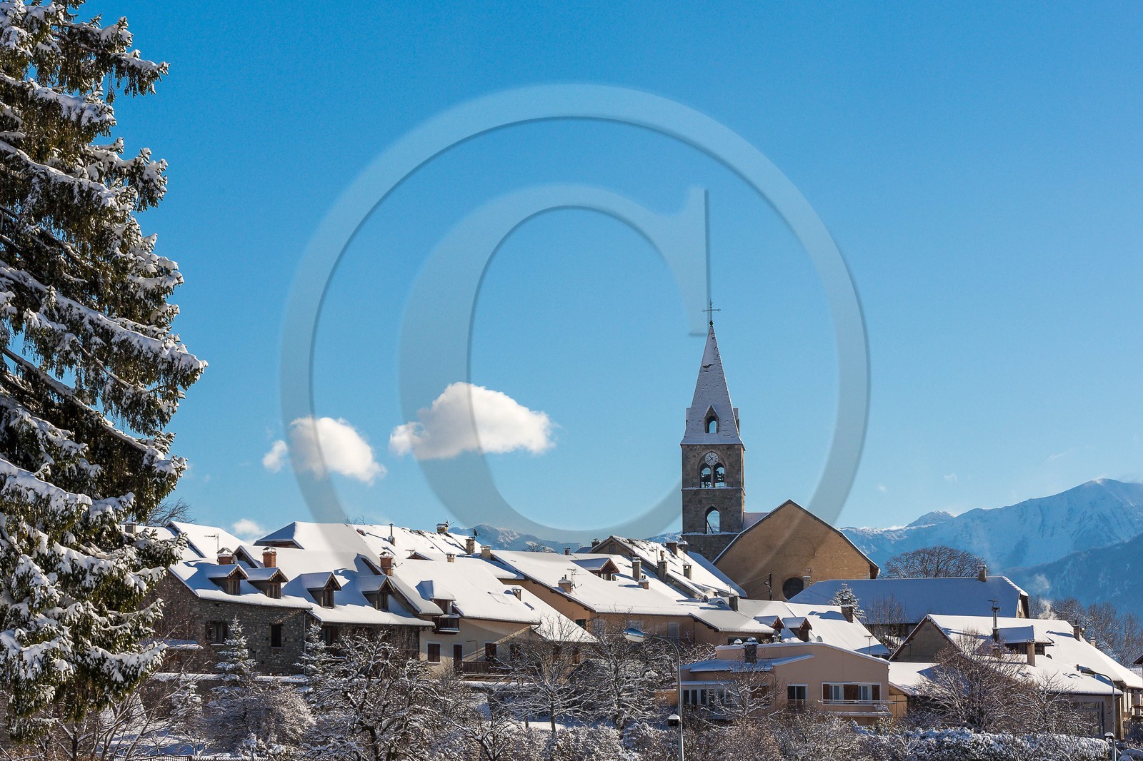 Pays de Serre-Ponçon, village de Chorges