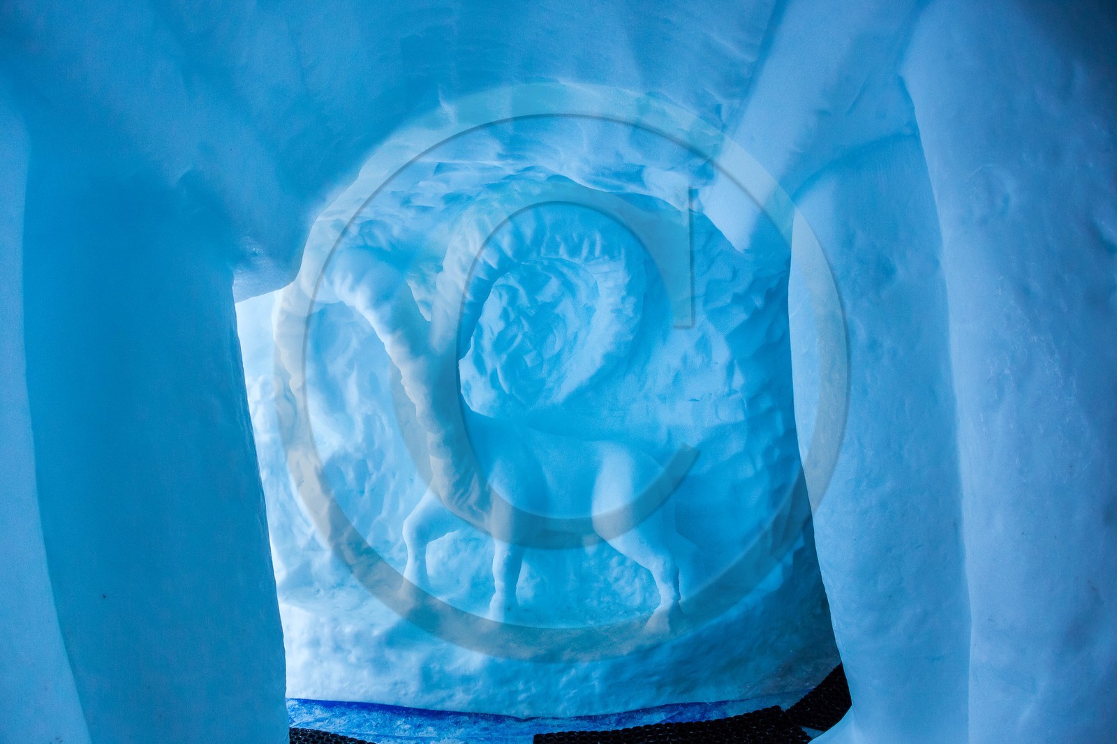 Les Orres, sculpture sur neige