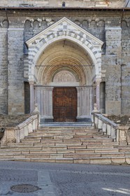 Embrun, Cathédrale Notre-Dame du Réal, porte nord