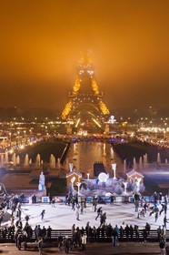 Paris, 2011, le village de Noël du Trocadéro et son univers de neige et glace
