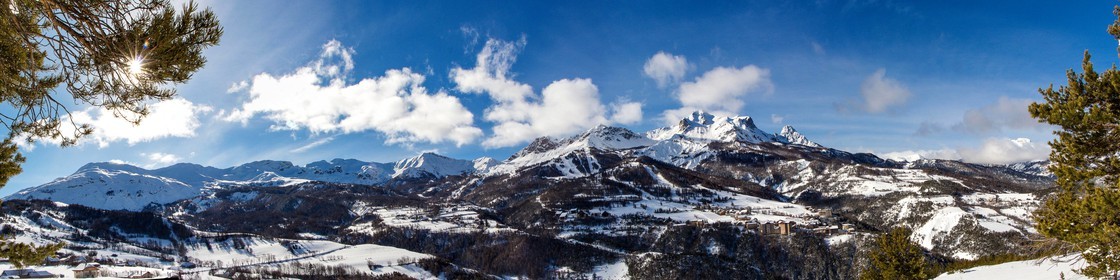 station de ski Sauze Super-Sauzedepuis Serre-Notre-Dame, hameau La Conche