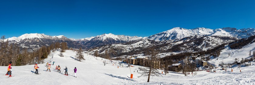 La station de ski Sauze Super-Sauze est une station village situ