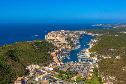 La citadelle et le port de Bonifacio