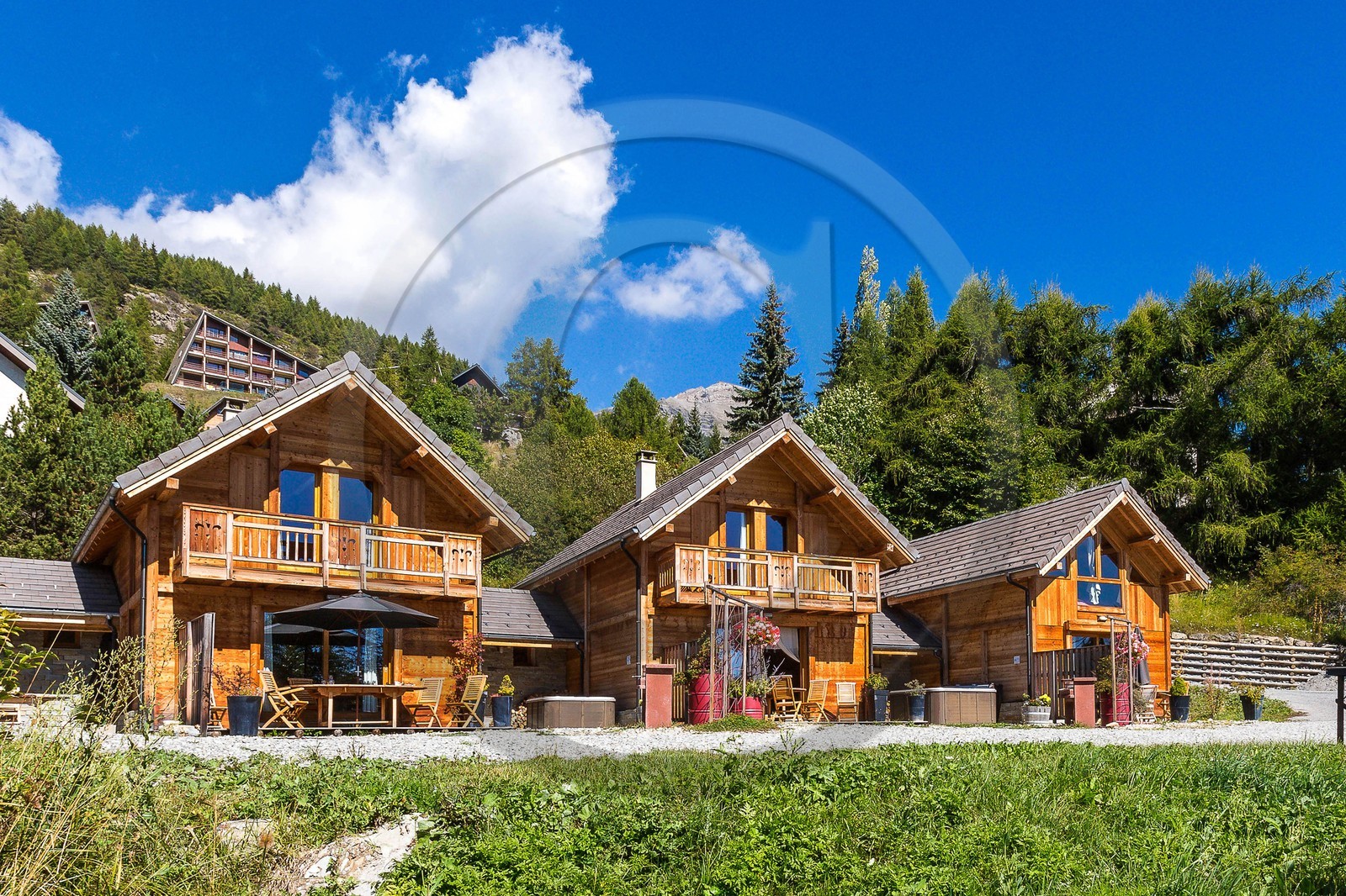 Agence Chaillol Loisirs, Chalets Shangrila