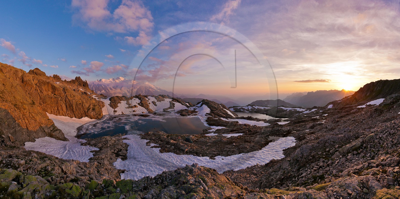 Les Lacs Noirs, le Mont-Blanc et les Fiz