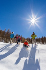 Crévoux, randonnée famille en raquettes à neige
