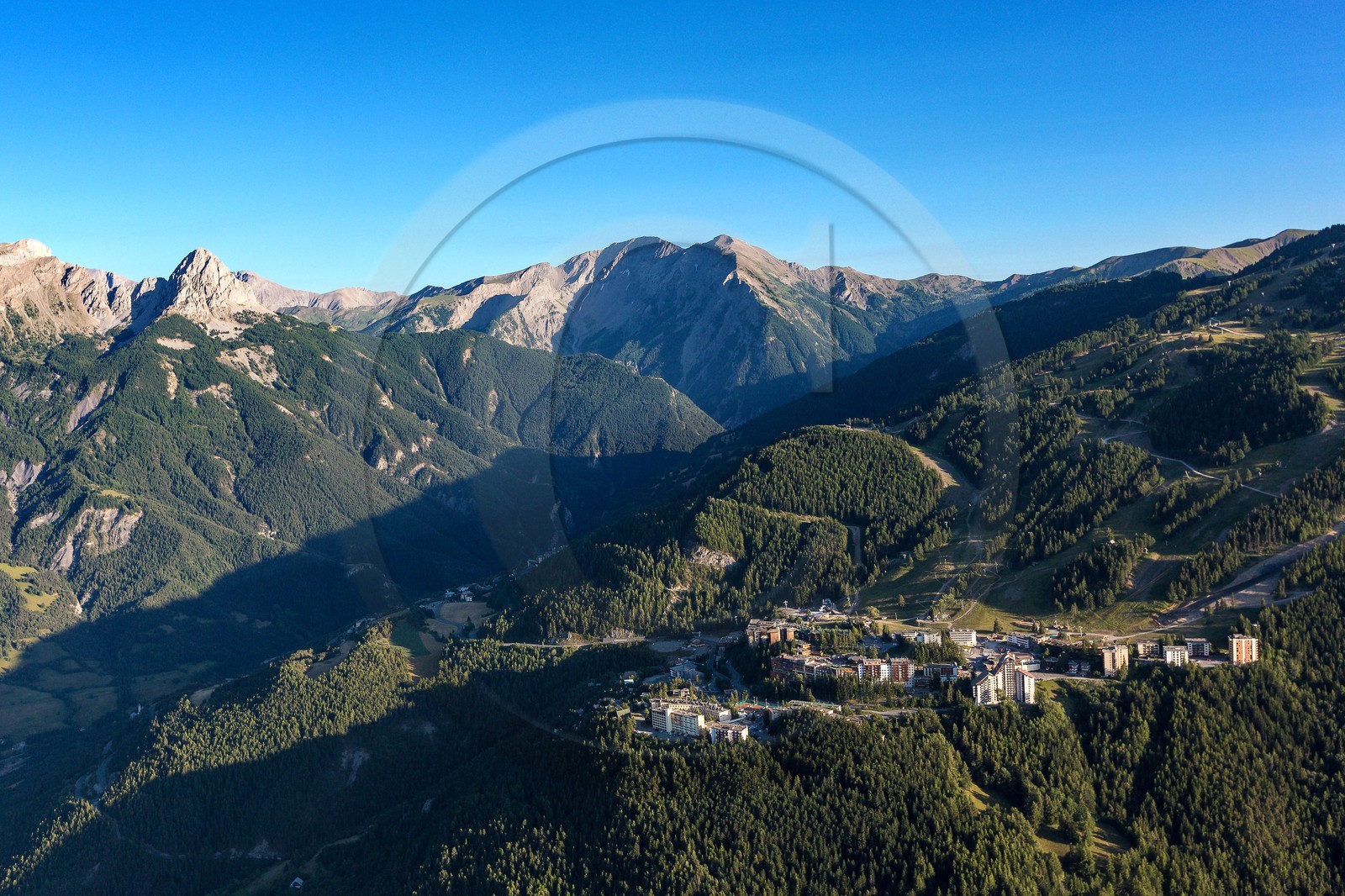 Uvernet-Fours, station de ski de Praloup