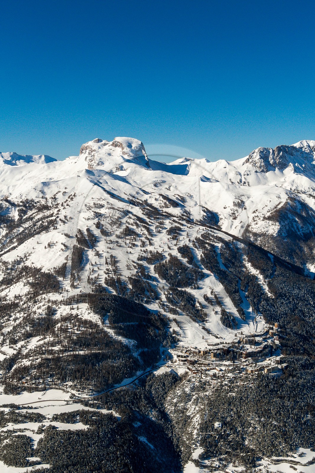 Uvernet-Fours, station de ski de Praloup