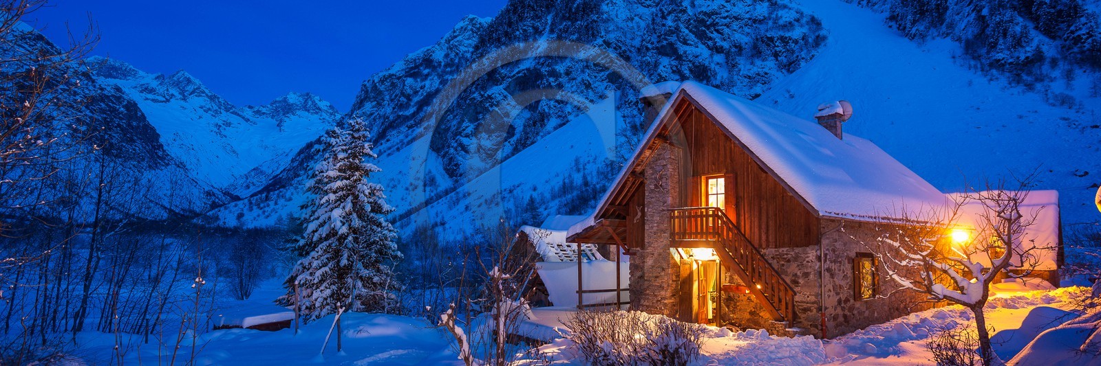 Vallée du Valgaudemar, La Chapelle-en-Valgaudemar,  Gîte d'étape du Casset