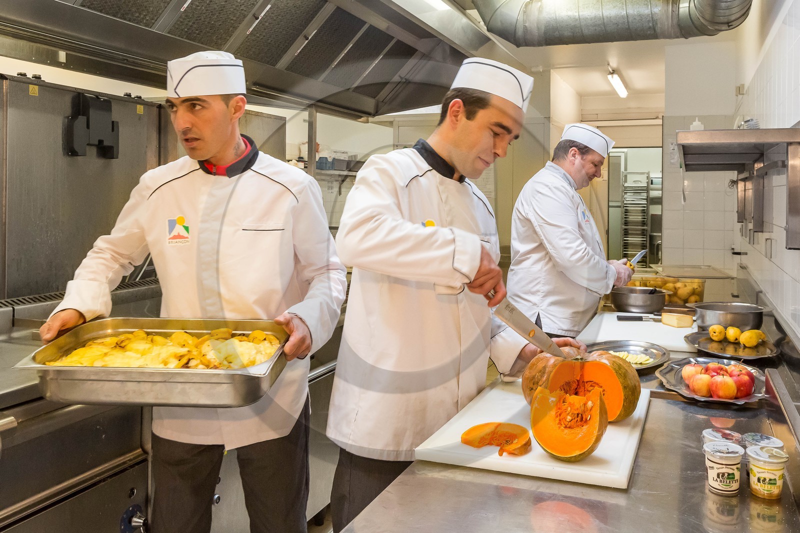 Briançon, restauration scolaire, cuisine municipale du Centre Lepoire