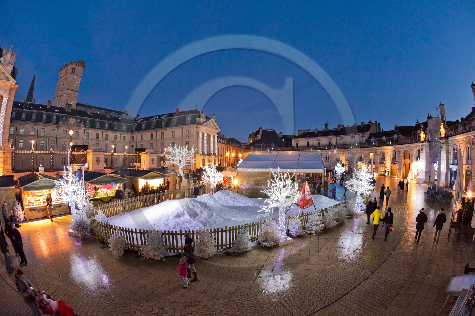 Une véritable station de sports d’hiver éphémère, un Noël extraordinaire à Dijon