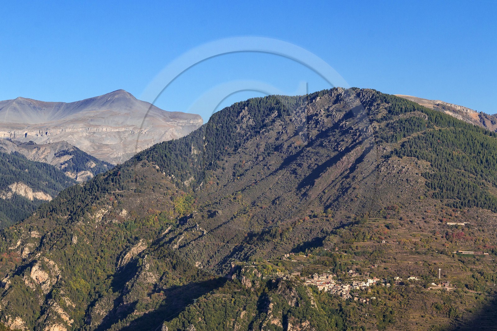 Roure et le Mont Mounier