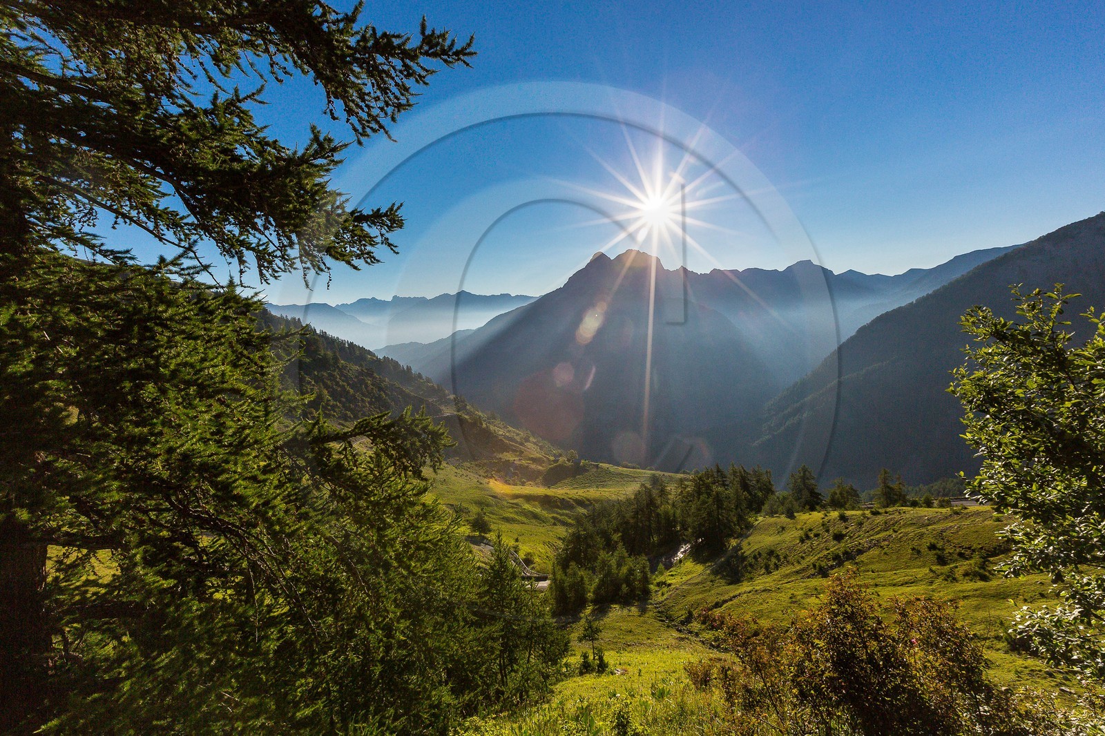 Vallée de l'Ubaye, du col d'Allos, le Chapeau de Gendarme et le Brec Second