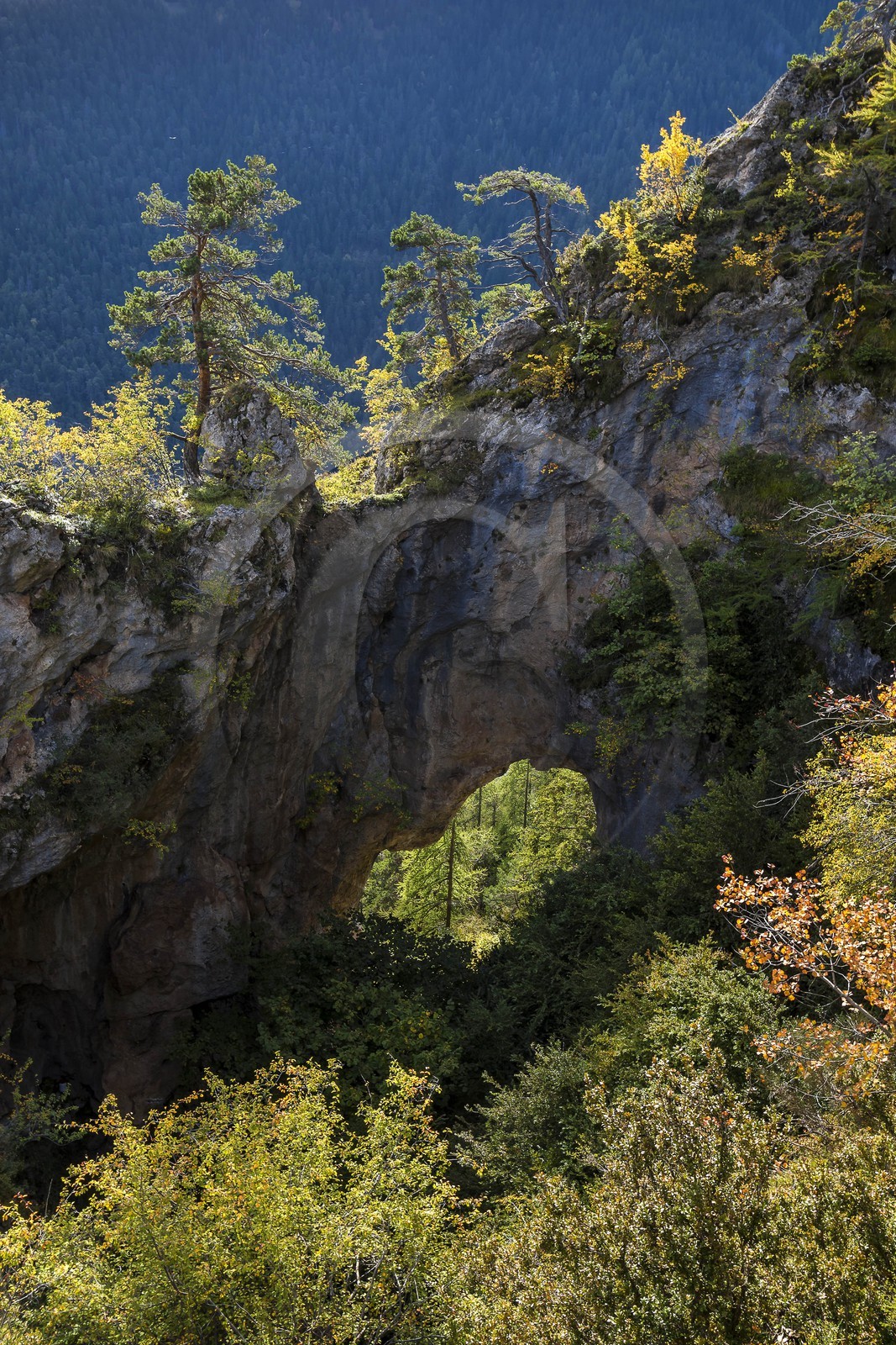 Vallée de la Tinée, Roubion-Les Buisses, le Puy, arches naturelles