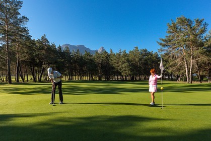 Barcelonnette, Golf de Bois-Chenu