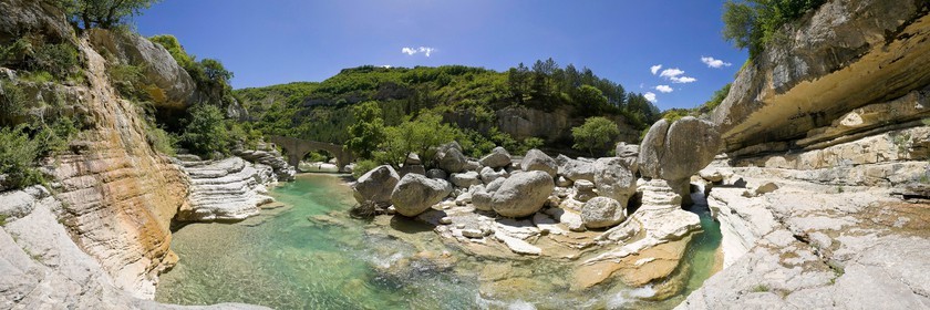 Pont roman à trois arches des Gorges de la Méouge