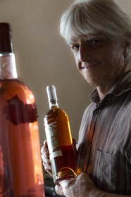 Vignoble de Saint-Jeannet, propriétaire récoltant Denis Rasse