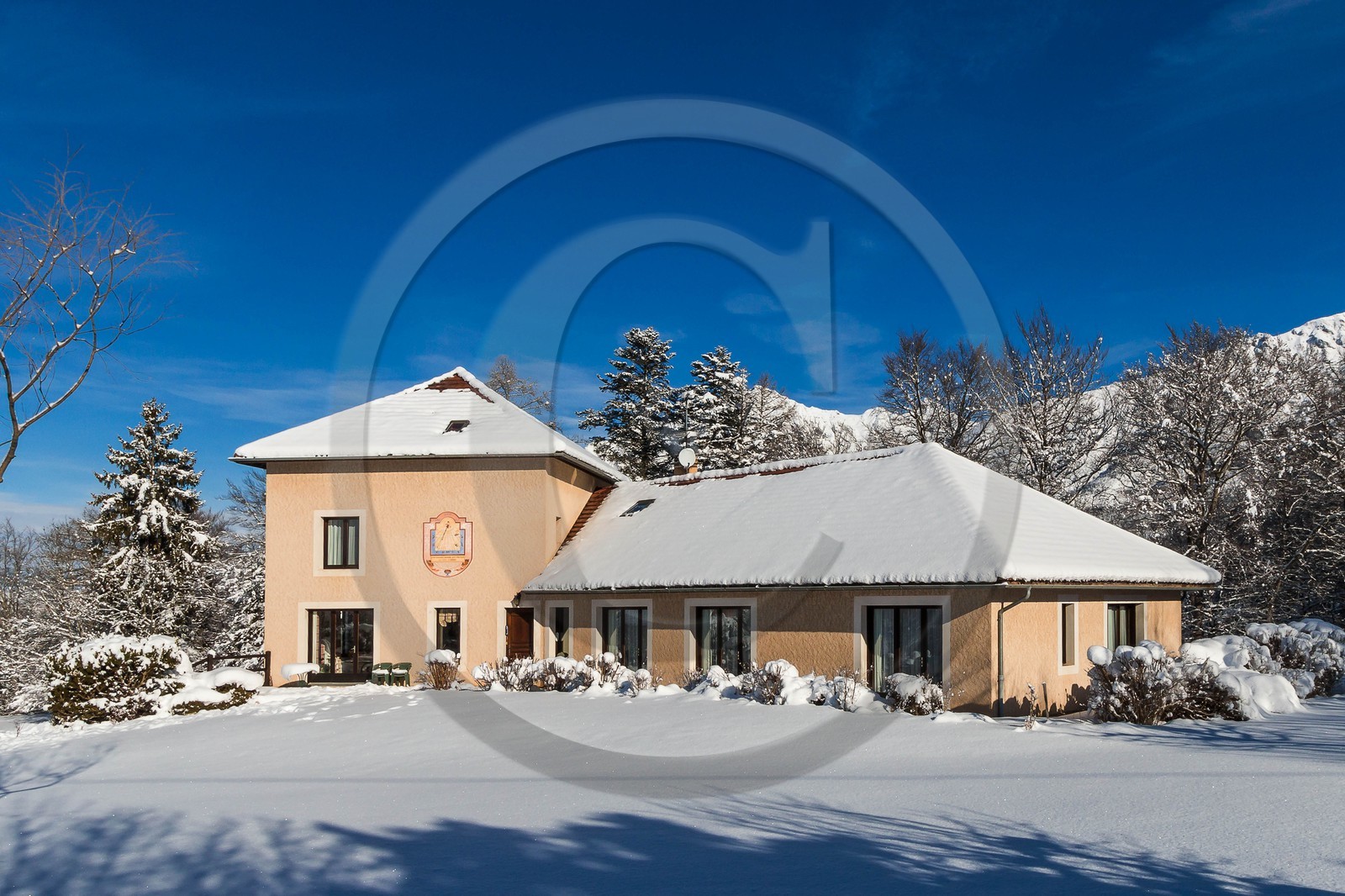 Saint-Bonnet-en-Champsaur, Chambres et table d'hôtes La Combe Fleurie