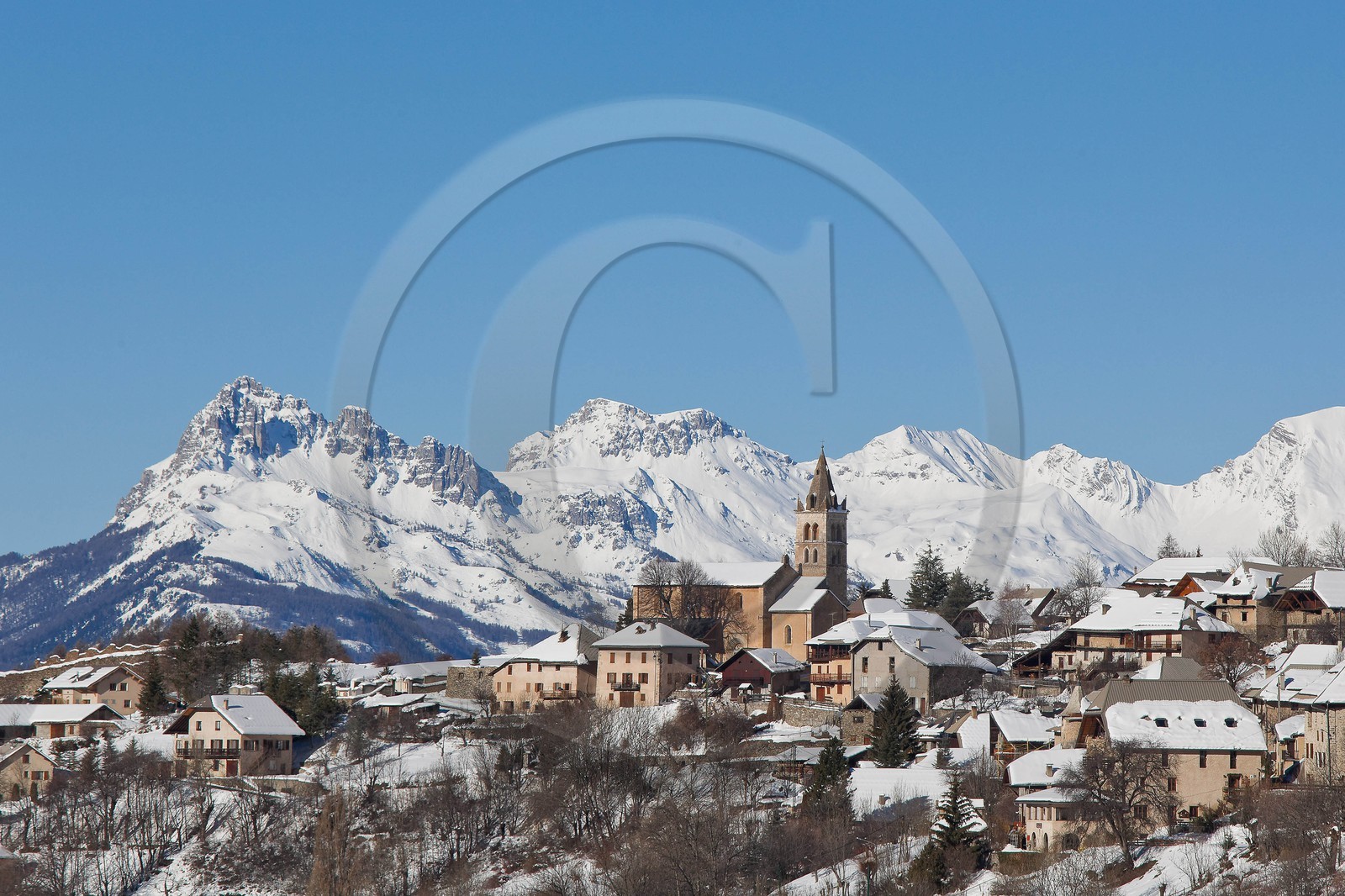 Les Orres Village, Eglise du XV°siècle Sainte-Marie-Madeleine