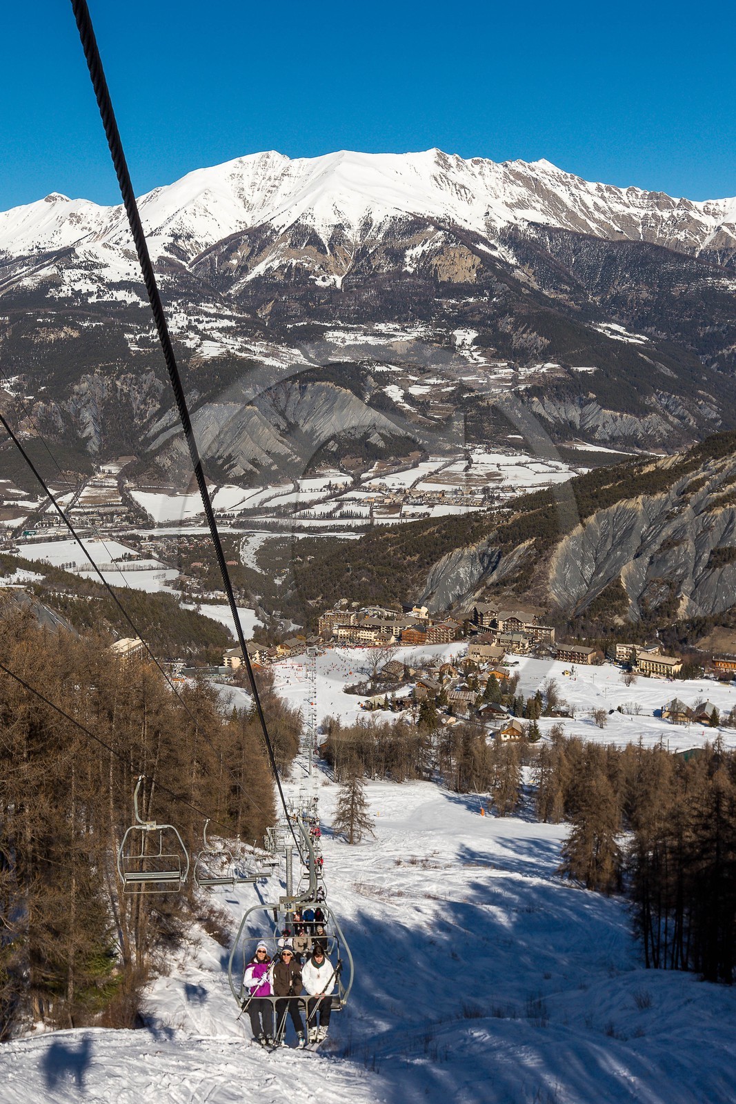 La station de ski Sauze Super-Sauze est une station village située entre 1400 et 2400 m