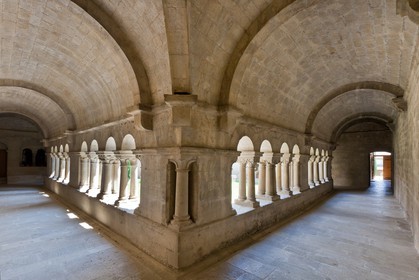 Prieuré Notre-Dame de Ganagobie,  cloître roman
