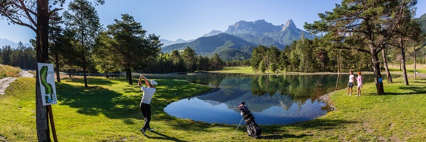 Barcelonnette, Golf de Bois-Chenu
