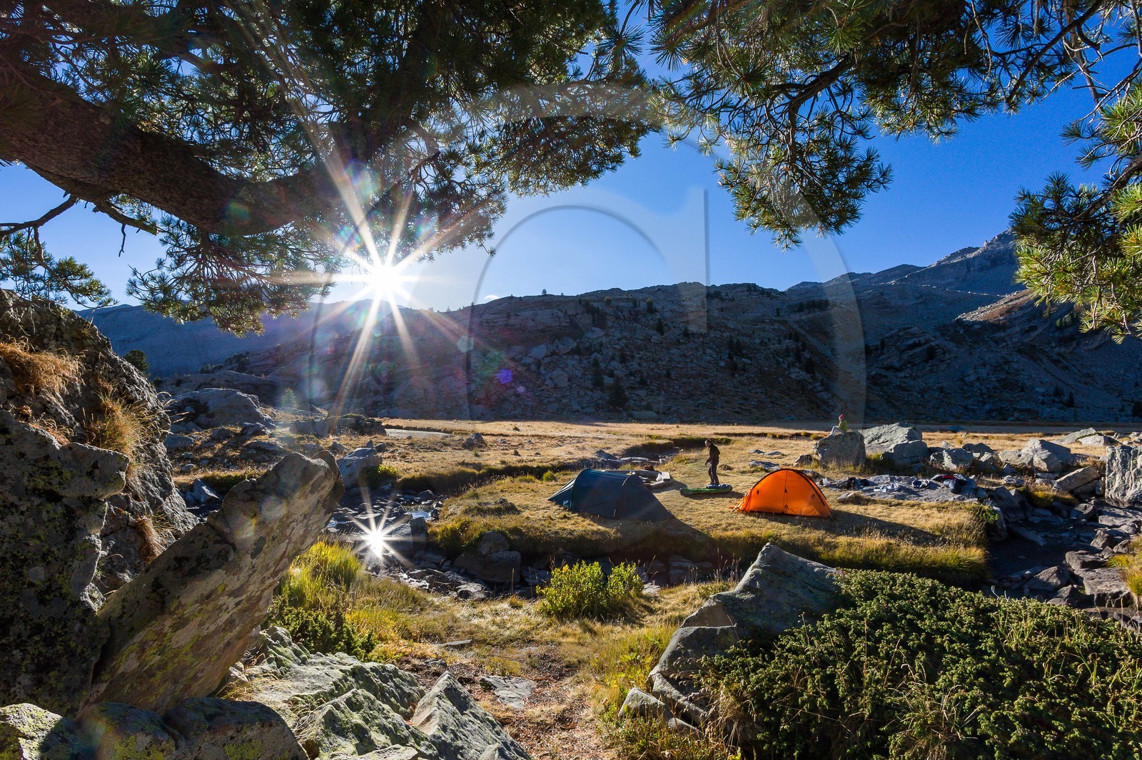 Vallon du Laverq, lac et tourbière Les Eaux-Tortes