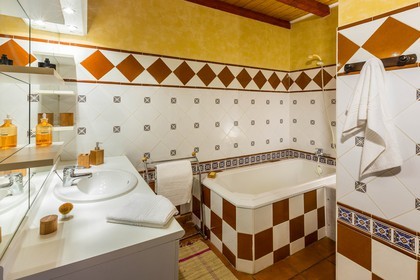 Vallée du Champsaur, Chambre et table d'hôtes La Bonne Terre