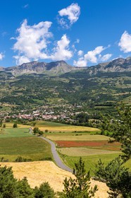 Pays de Serre-Ponçon, village de Chorges