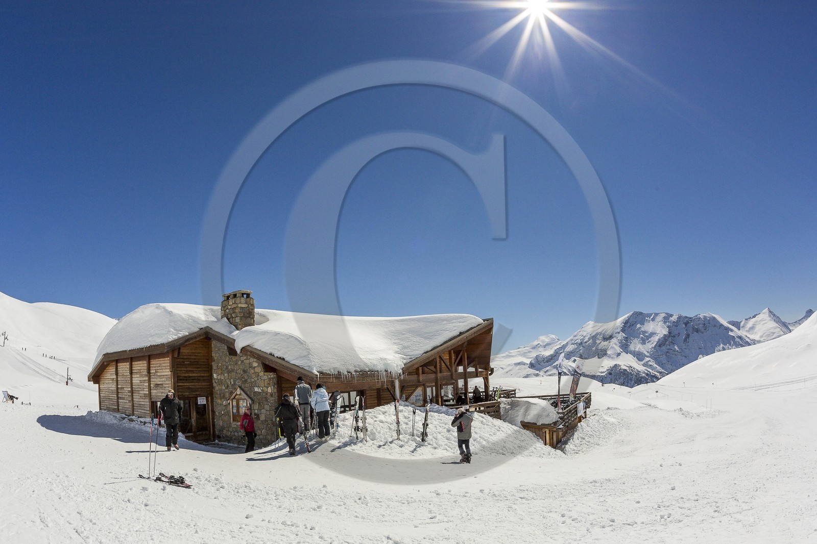 Station de ski d'Orcières 1850, le chalet se Rocherousse, restaurant d'alititude