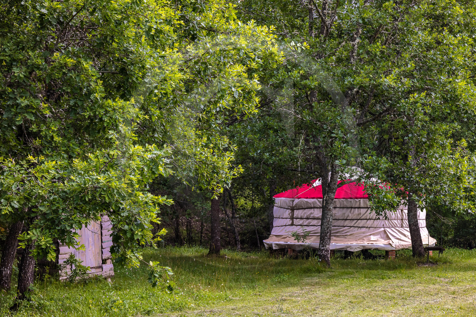 Nibles, Camping à la ferme Agri-Yourte