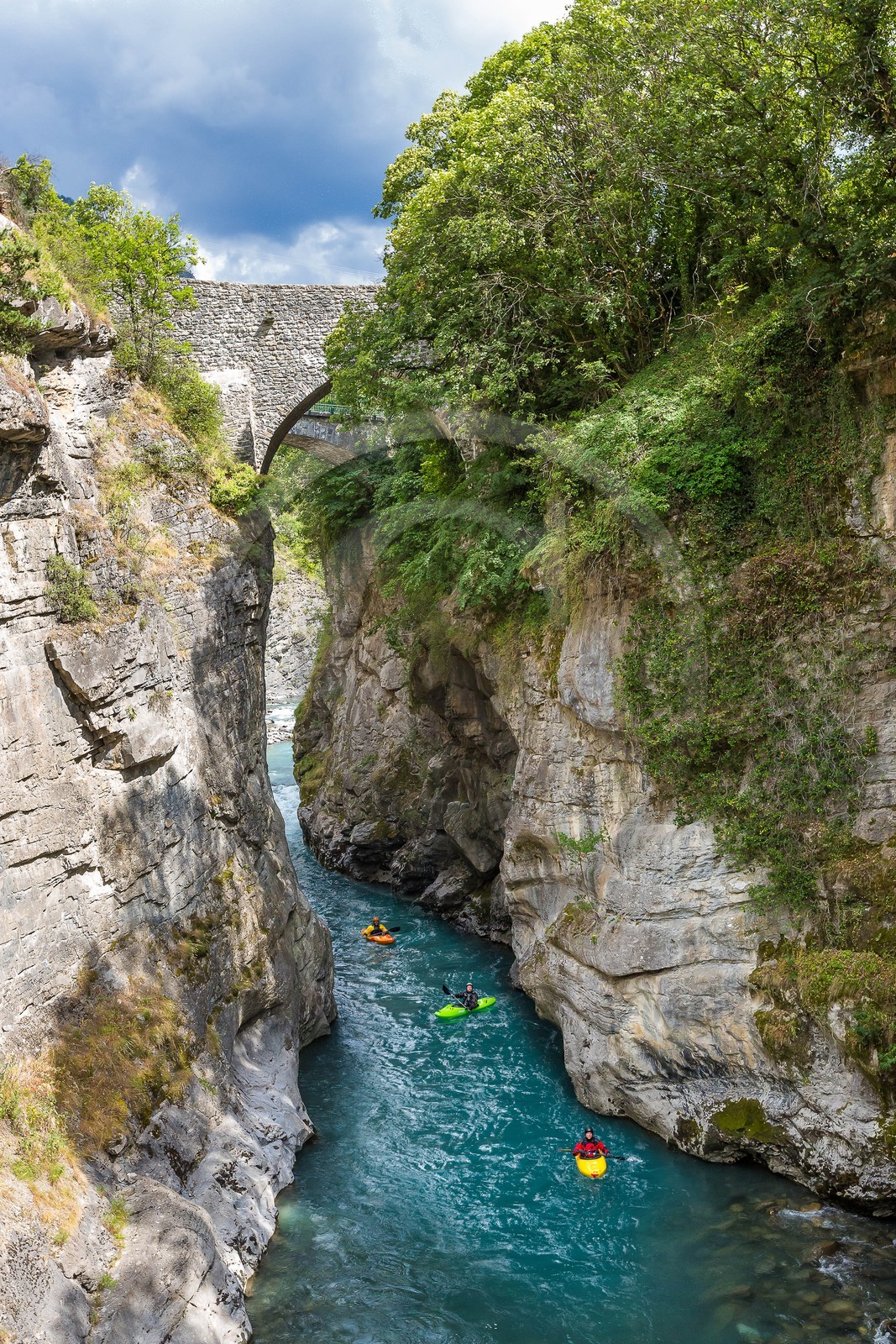 Le Lauzet-sur-Ubaye, kayak dans les gorges de l’Ubaye
